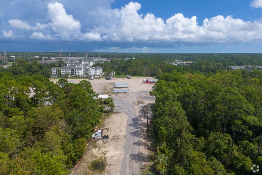 139 Eastport Rd, Jacksonville, FL for lease - Aerial - Image 2 of 12