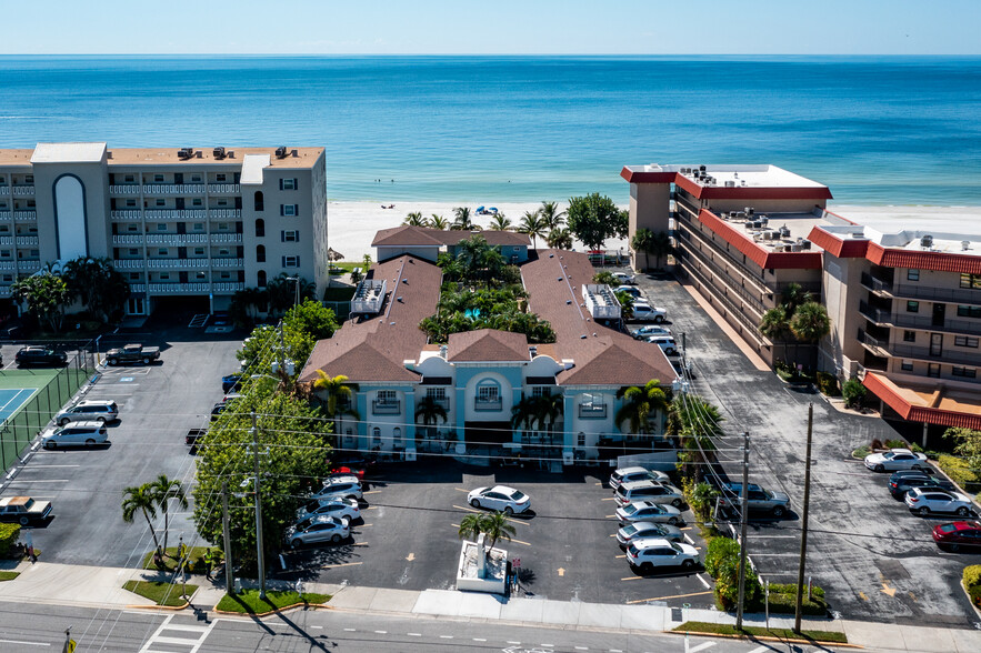 17566 Gulf Blvd, Redington Shores, FL for sale - Building Photo - Image 1 of 1