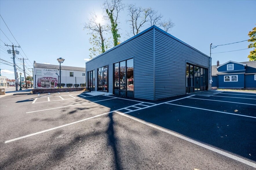 304 Larkfield Rd, East Northport, NY for sale - Building Photo - Image 2 of 38