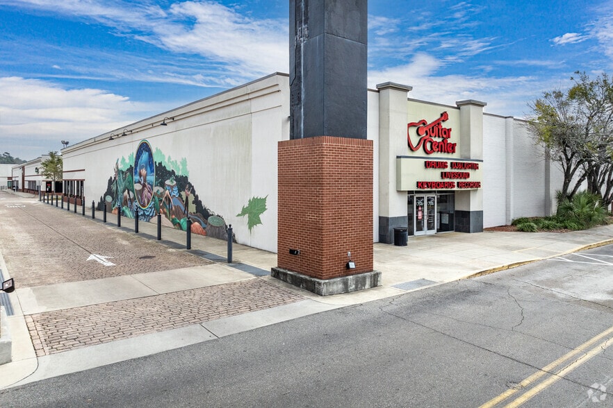 2415 N Monroe St, Tallahassee, FL for lease - Building Photo - Image 3 of 9