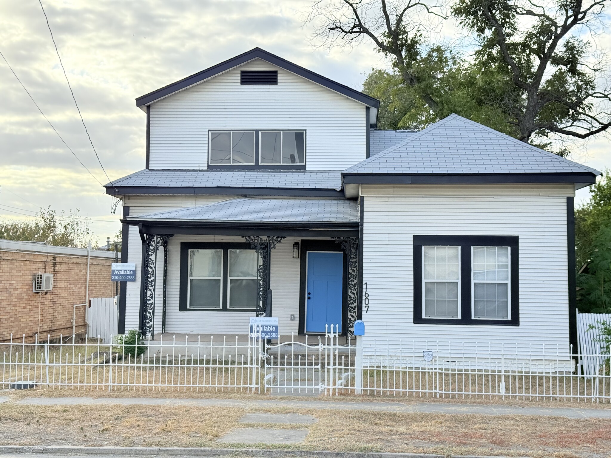 1607 N Pine St, San Antonio, TX for lease Building Photo- Image 1 of 15