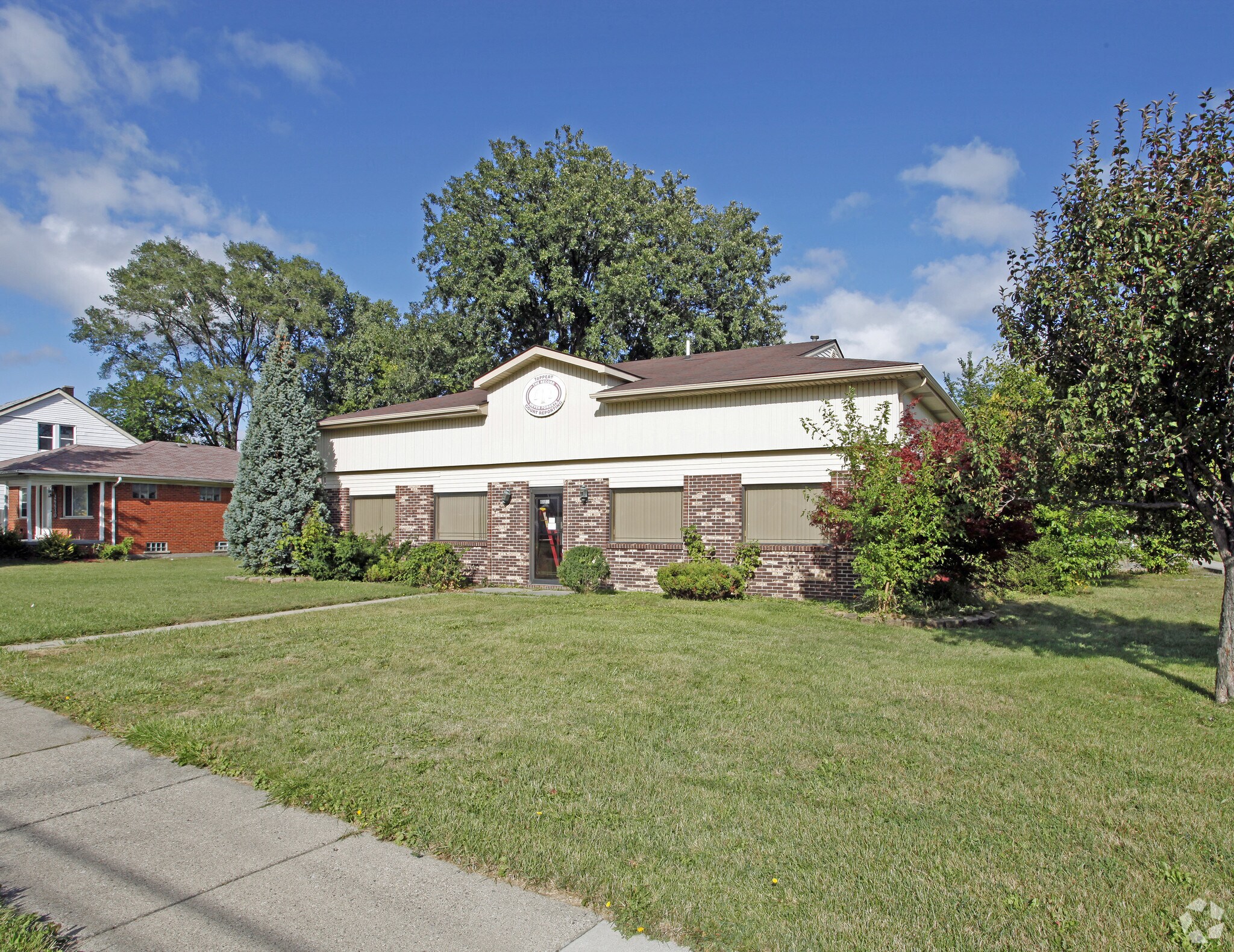 26600 Schoenherr Rd, Warren, MI for sale Primary Photo- Image 1 of 1