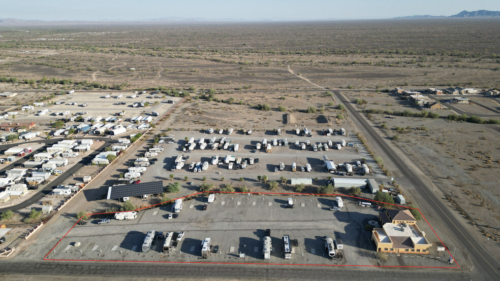 240 N Riggles Ave, Quartzsite, AZ for sale - Building Photo - Image 2 of 20