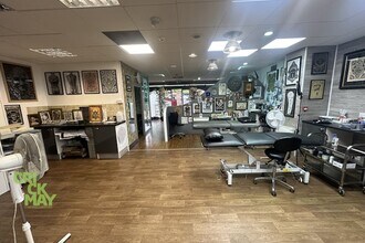 Middle Village, Haywards Heath for lease Interior Photo- Image 2 of 3