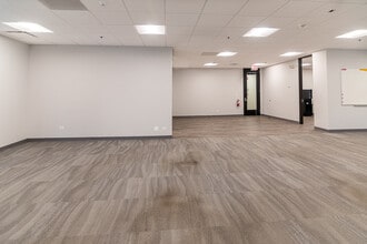 2800 S River Rd, Des Plaines, IL for lease Interior Photo- Image 2 of 7