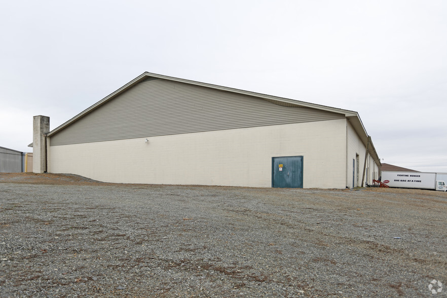 3440 Hickory Blvd, Hudson, NC for lease - Building Photo - Image 2 of 2