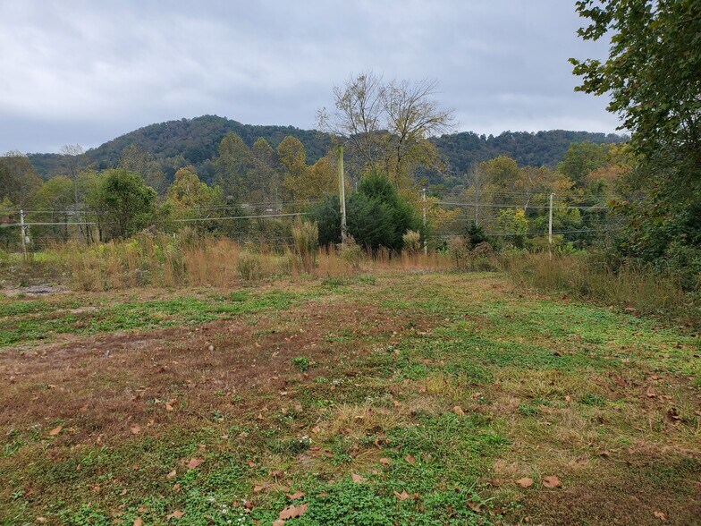 925 Andrews Rd, Murphy, NC 28906