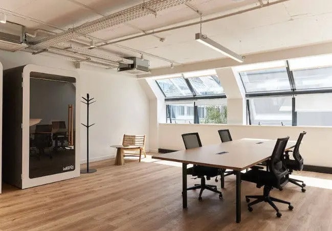 Office in Levallois-Perret for lease - Interior Photo - Image 3 of 7