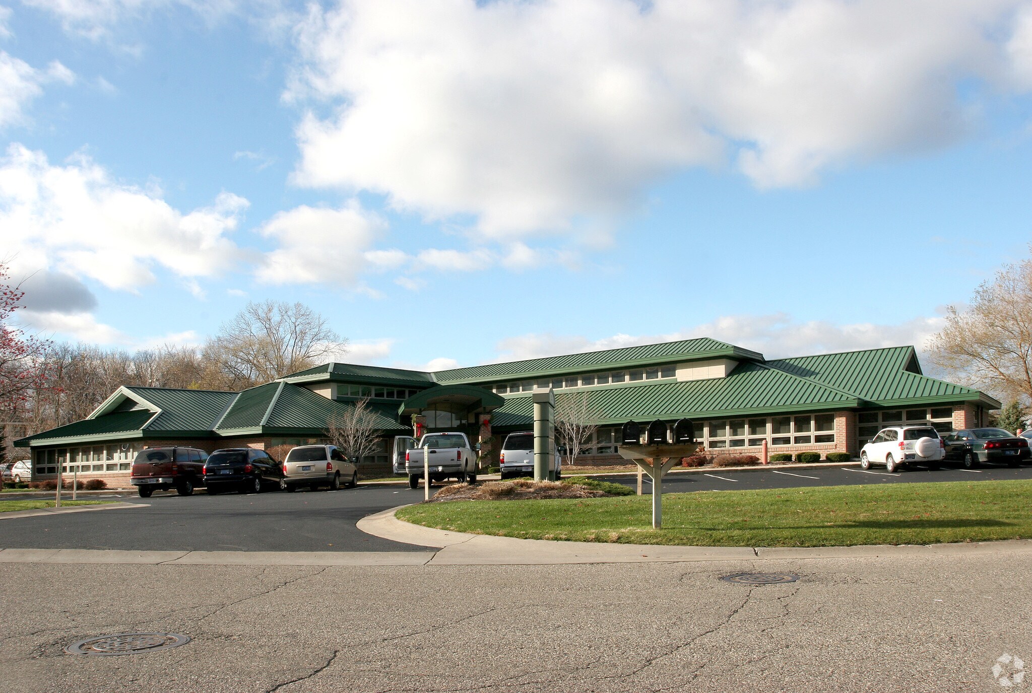 238 Hoover Blvd, Holland, MI for sale Primary Photo- Image 1 of 1