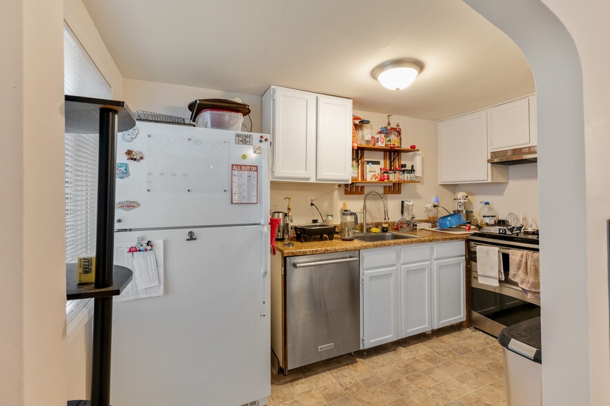 12437 Tukwila International Blvd, Tukwila, WA for sale - Building Photo - Image 2 of 11