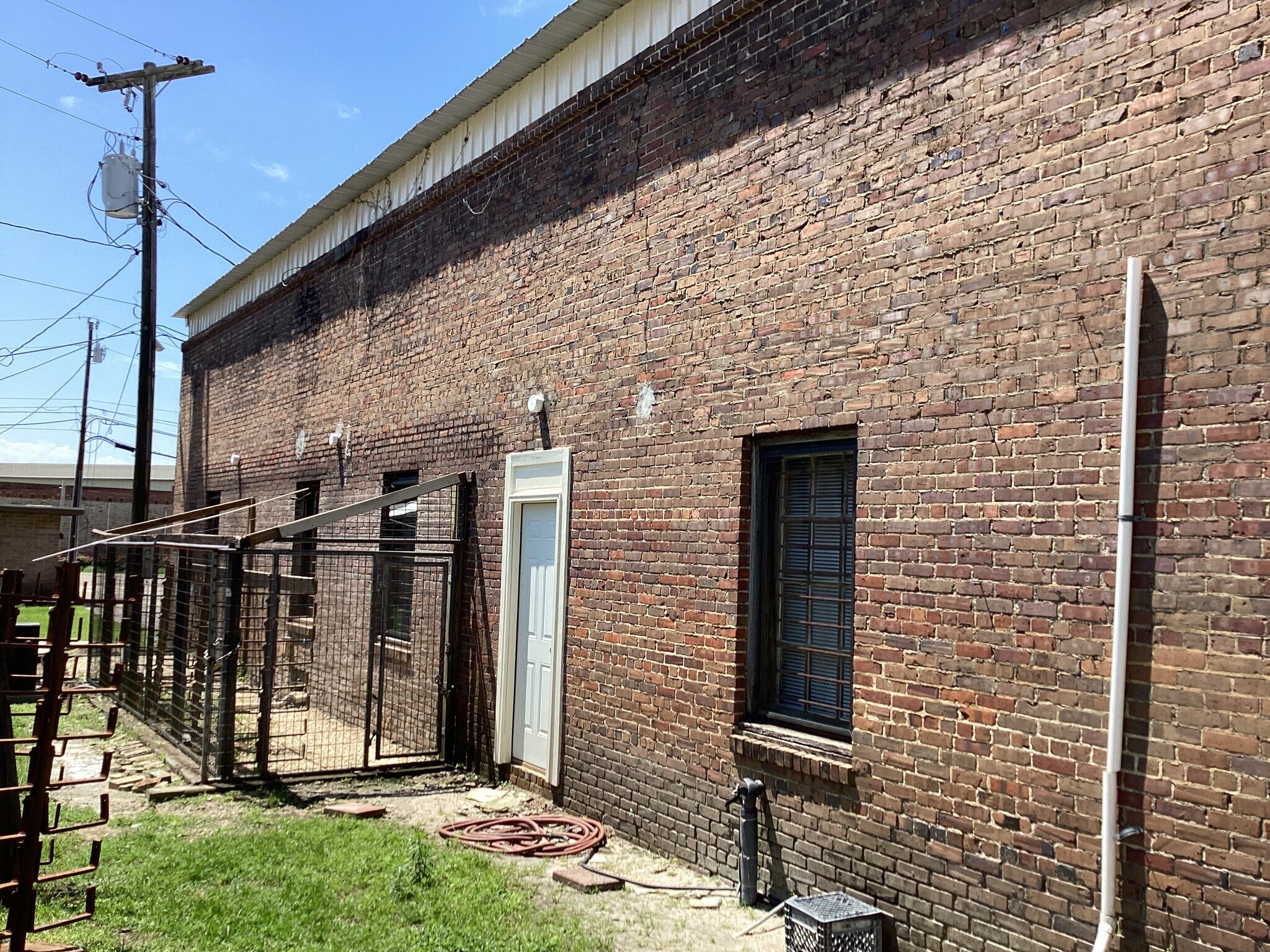 7811 Main, Dozier, AL 36028 Dozier Building Supply