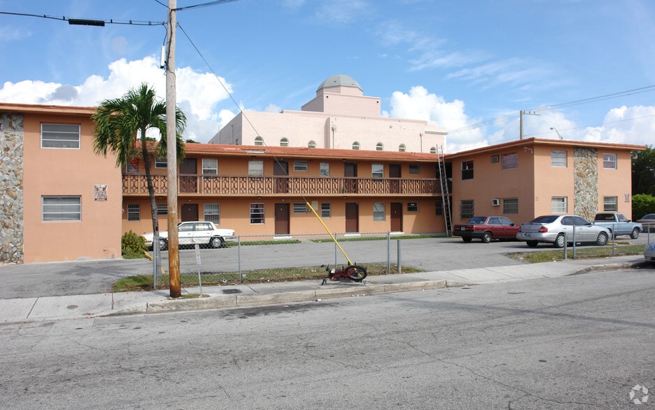 1701 SW 3rd St, Miami, FL for sale - Primary Photo - Image 1 of 2