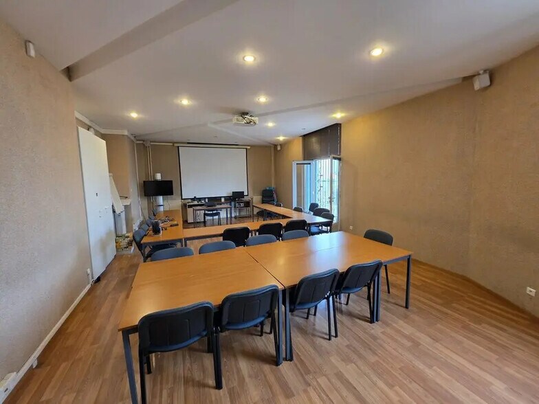 Office in Nice for lease - Building Photo - Image 1 of 8