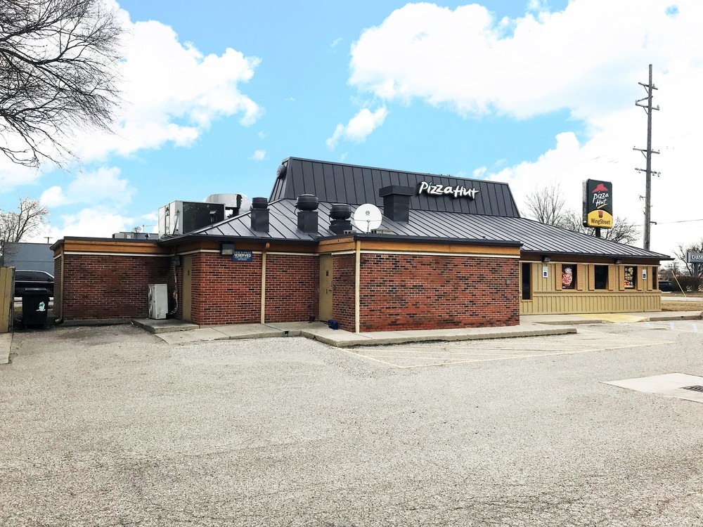 50851 Van Dyke Ave, Utica, MI 48317