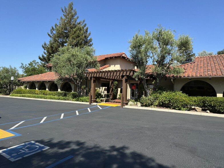 161 S San Antonio Rd, Los Altos, CA for lease - Building Photo - Image 2 of 8