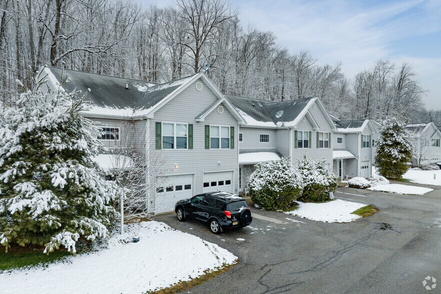 3331 State Rt 94, Hamburg, NJ 07419