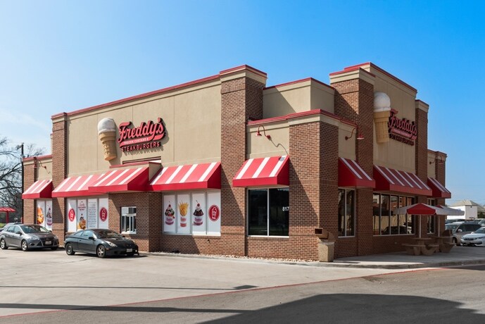 817 S Jack Kultgen Expy, Waco, TX for sale - Building Photo - Image 1 of 1