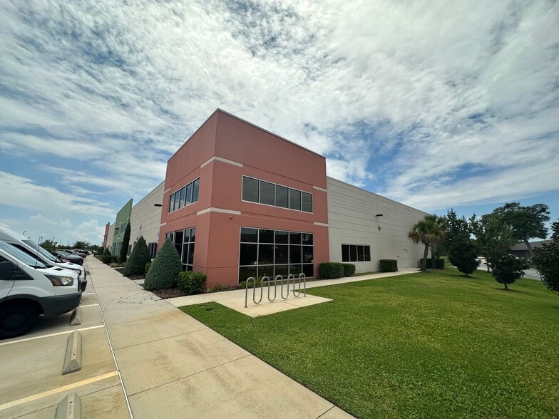 7420 TPC Blvd, Orlando, FL for lease - Building Photo - Image 3 of 13