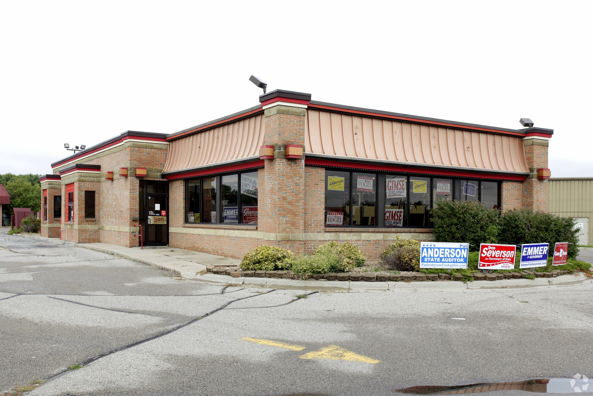 1704 1st St S, Willmar, MN for lease Primary Photo- Image 1 of 15