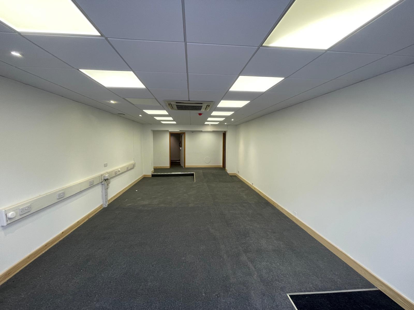 69 Victoria Rd W, Thornton Cleveleys for lease Interior Photo- Image 1 of 2