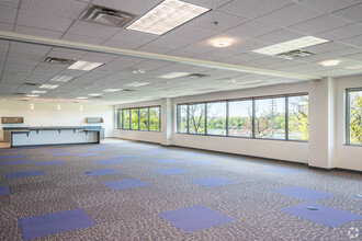 10400 Viking Dr, Eden Prairie, MN for lease Interior Photo- Image 1 of 2