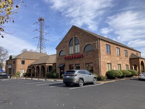 125 Riverbend Dr, Charlottesville, VA for lease Building Photo- Image 2 of 8