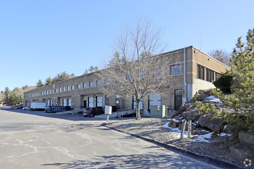 475 Washington St, Wrentham, MA for lease - Building Photo - Image 3 of 11