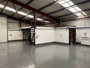 Long Island Park, Carlisle for lease Interior Photo- Image 2 of 7