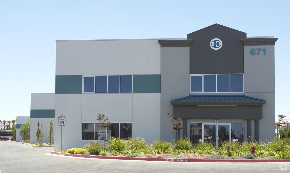 671 Willow Pass Rd, Pittsburg, CA for sale - Building Photo - Image 2 of 29