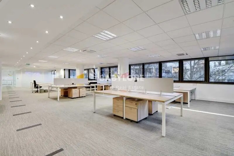 22-24 Rue Du President Wilson, Levallois-Perret for lease Interior Photo- Image 1 of 17