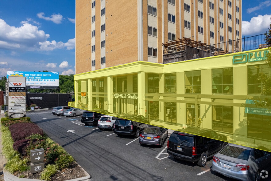 2285 Peachtree Rd NE, Atlanta, GA for lease - Building Photo - Image 3 of 12