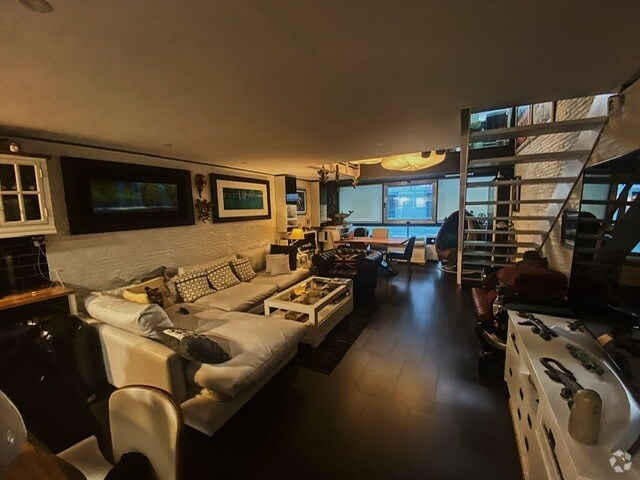 Office in Madrid, Madrid for sale - Interior Photo - Image 1 of 1