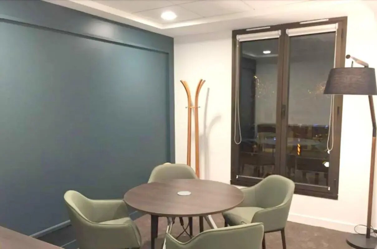 Boulevard Carnot, Le Vésinet for lease Interior Photo- Image 1 of 8