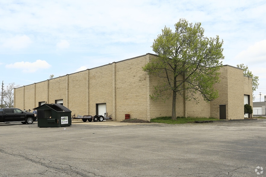 24748 Aurora Rd, Bedford Heights, OH for lease - Building Photo - Image 2 of 11