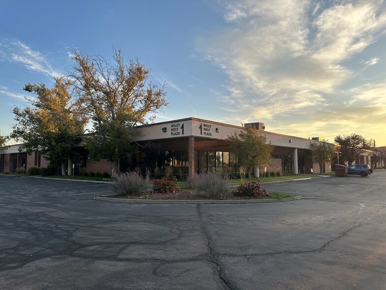 4750 W Wiley Post Way, Salt Lake City, UT for lease - Building Photo - Image 1 of 5