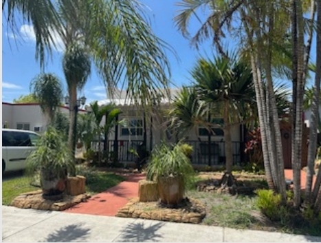 1732 Plunkett St, Hollywood, FL for sale - Primary Photo - Image 1 of 1