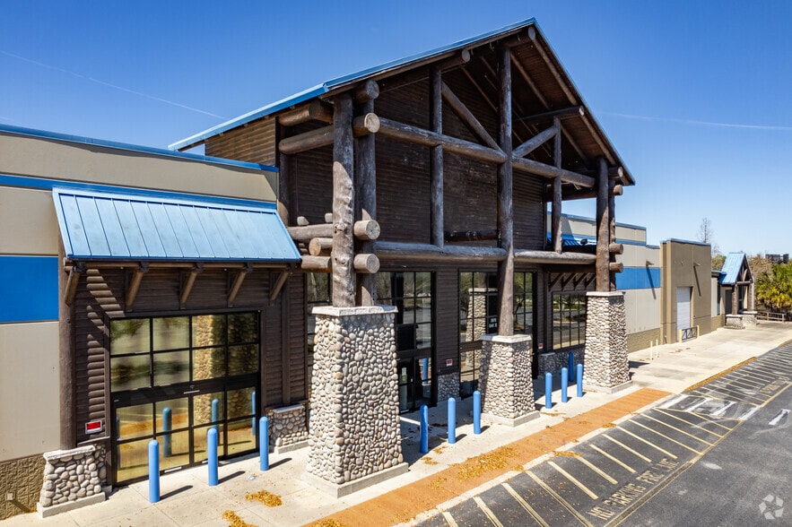 3970 SW 3rd St, Ocala, FL for lease - Building Photo - Image 2 of 15