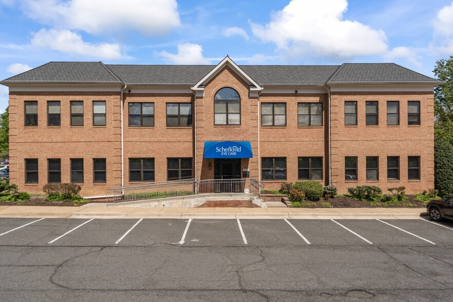 6408 Grovedale Dr, Franconia, VA for sale - Building Photo - Image 3 of 13