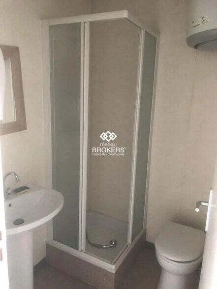 Office in SAINT-MARTIN-D'HERES for lease - Interior Photo - Image 2 of 9