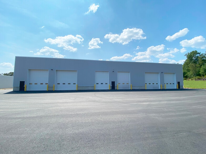 5-27 Crane Way, Hudson, NH for lease - Building Photo - Image 3 of 3