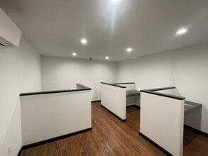 1425 Agnes Ave, Kansas City, MO for lease Interior Photo- Image 2 of 33