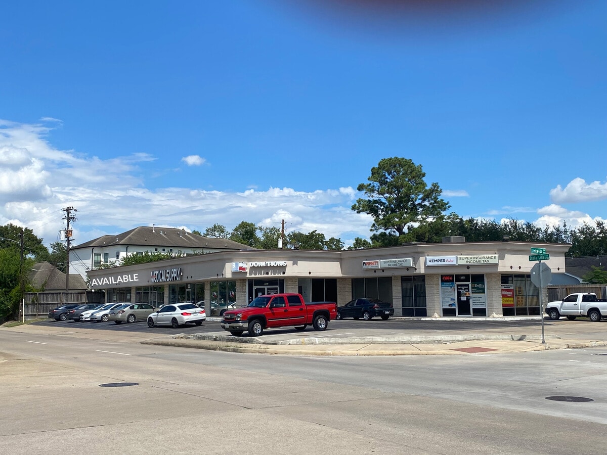 8715 Stella Link Rd, Houston, TX 77025