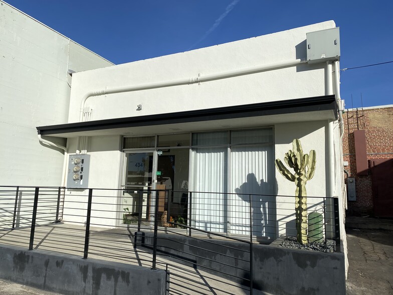 434 E Main St, Ventura, CA for lease - Building Photo - Image 3 of 27