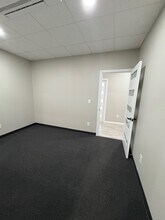 4801 District Blvd, Bakersfield, CA for lease Interior Photo- Image 1 of 4
