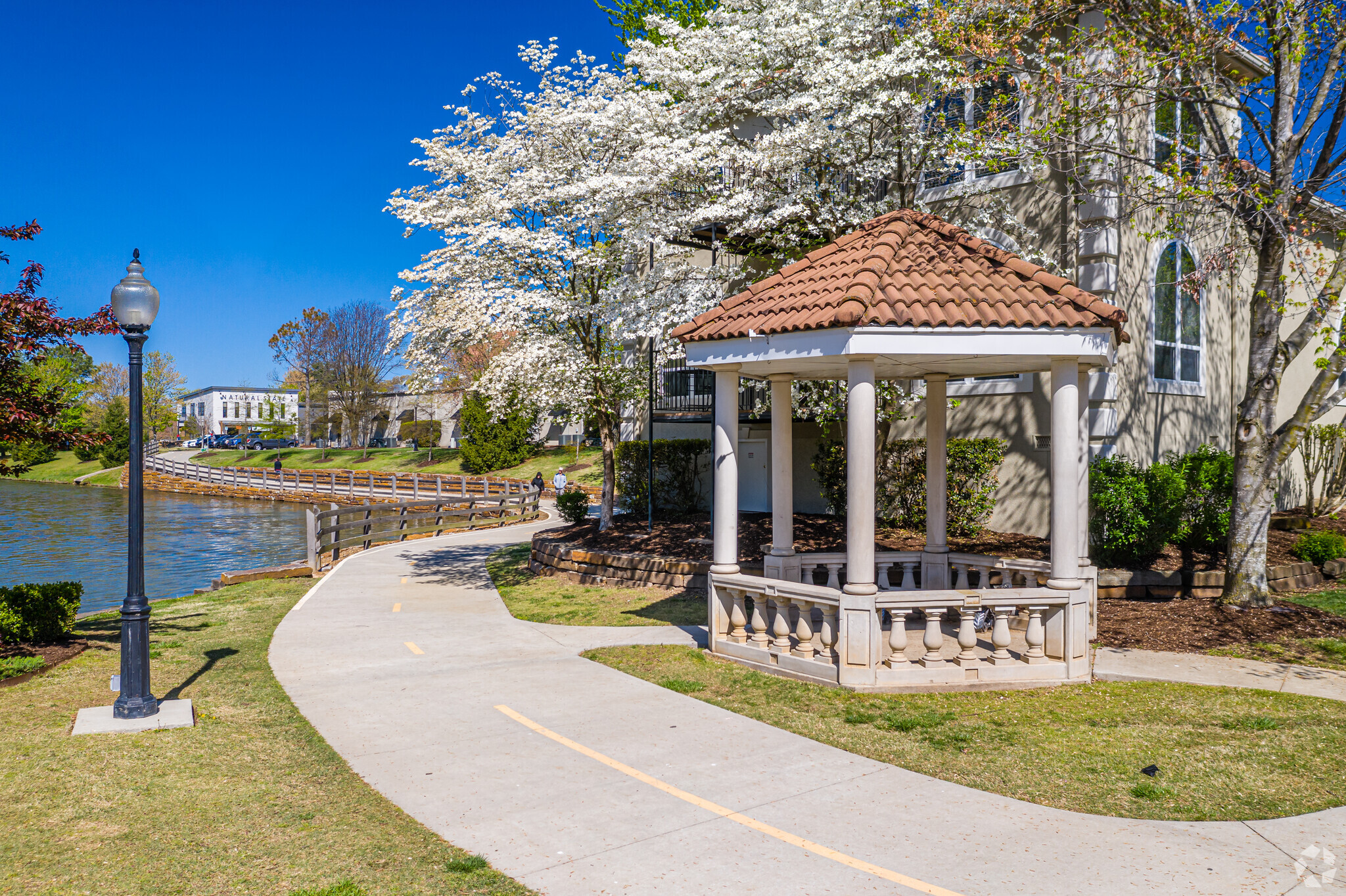 5212 Village Pky, Rogers, AR for lease Building Photo- Image 1 of 32