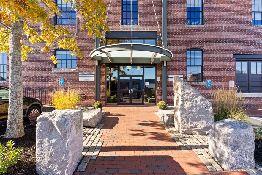 254-258 Commercial St, Portland, ME for lease - Building Photo - Image 2 of 26