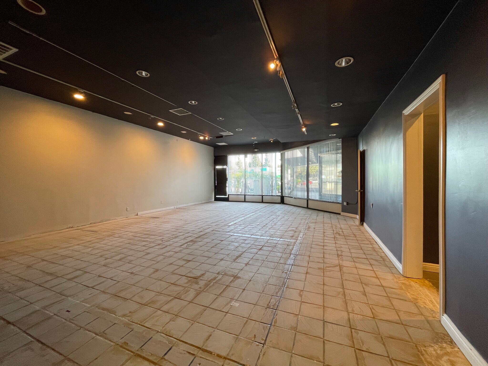 8500 W Olympic Blvd, Los Angeles, CA for lease Building Photo- Image 1 of 8