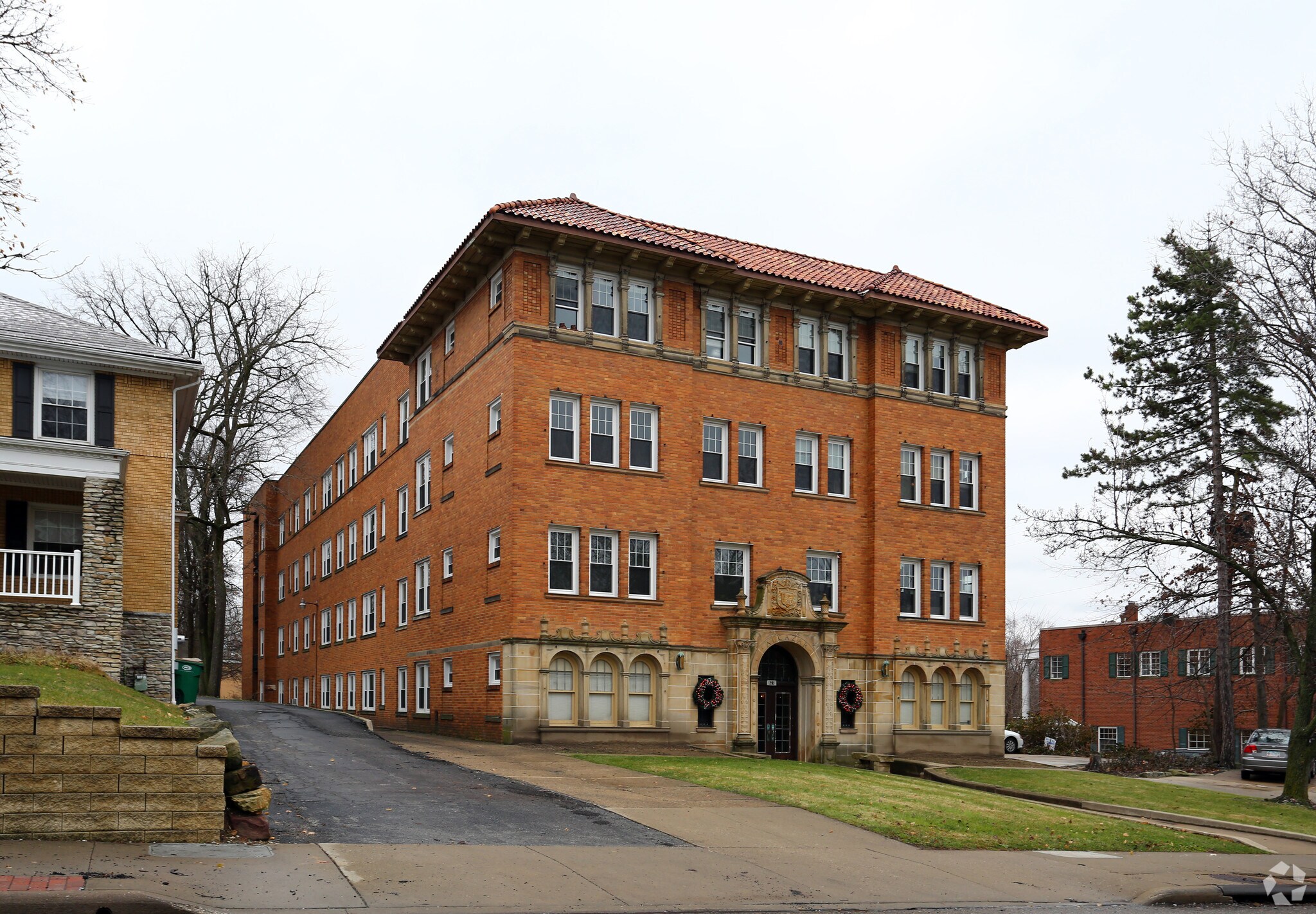 627 W Market St, Akron, OH for sale Primary Photo- Image 1 of 1