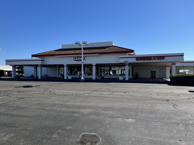 3190 Auto Center Cir, Stockton, CA for lease - Building Photo - Image 3 of 10