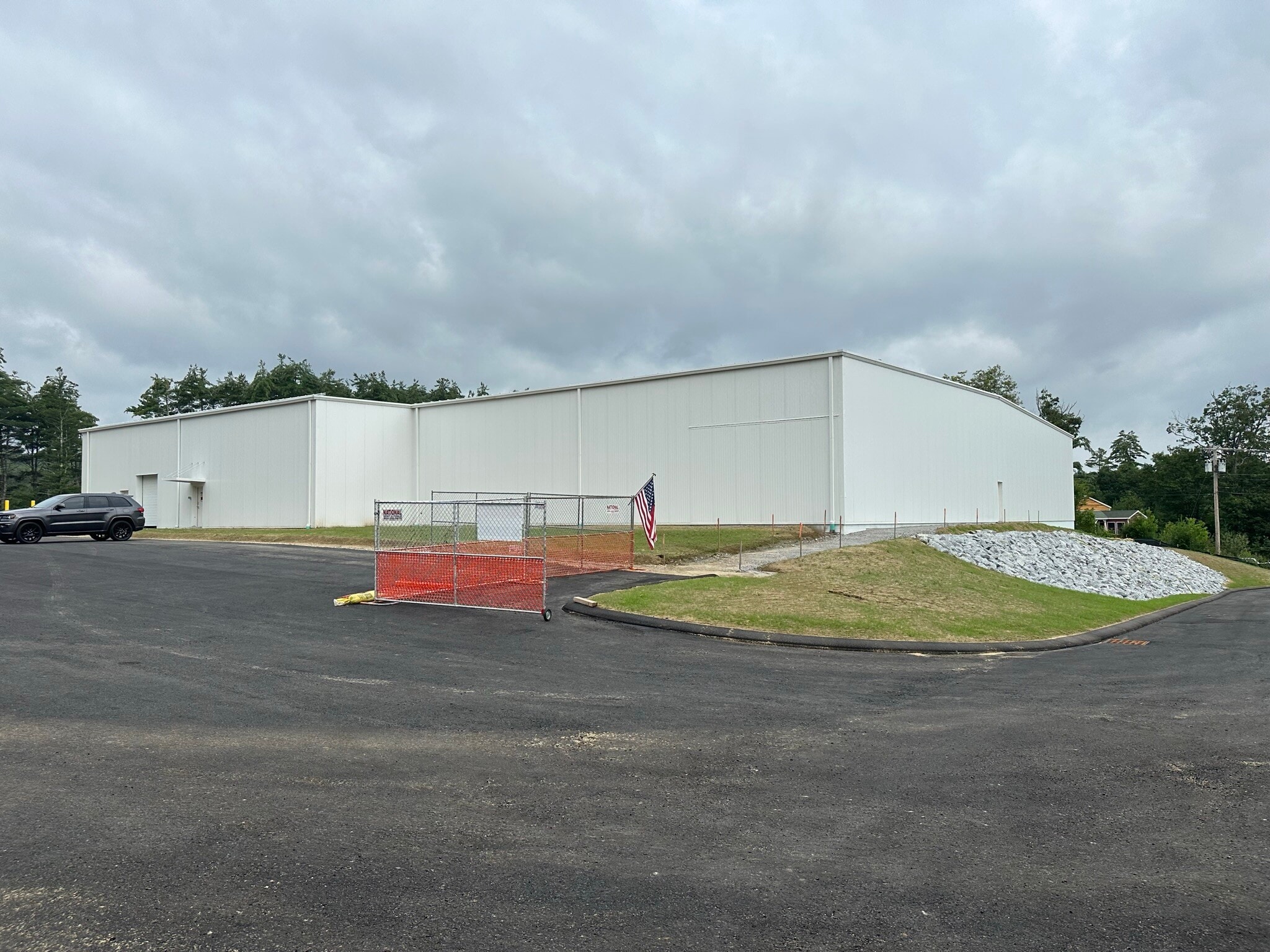 52 R W Moore Dr, Orange, MA for sale Primary Photo- Image 1 of 8